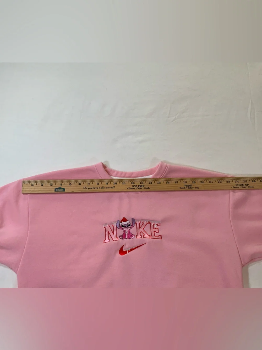 Nike Pink Embroidered Stitch Sweatshirt Large Y2K Christmas Crewneck Cozy Cute